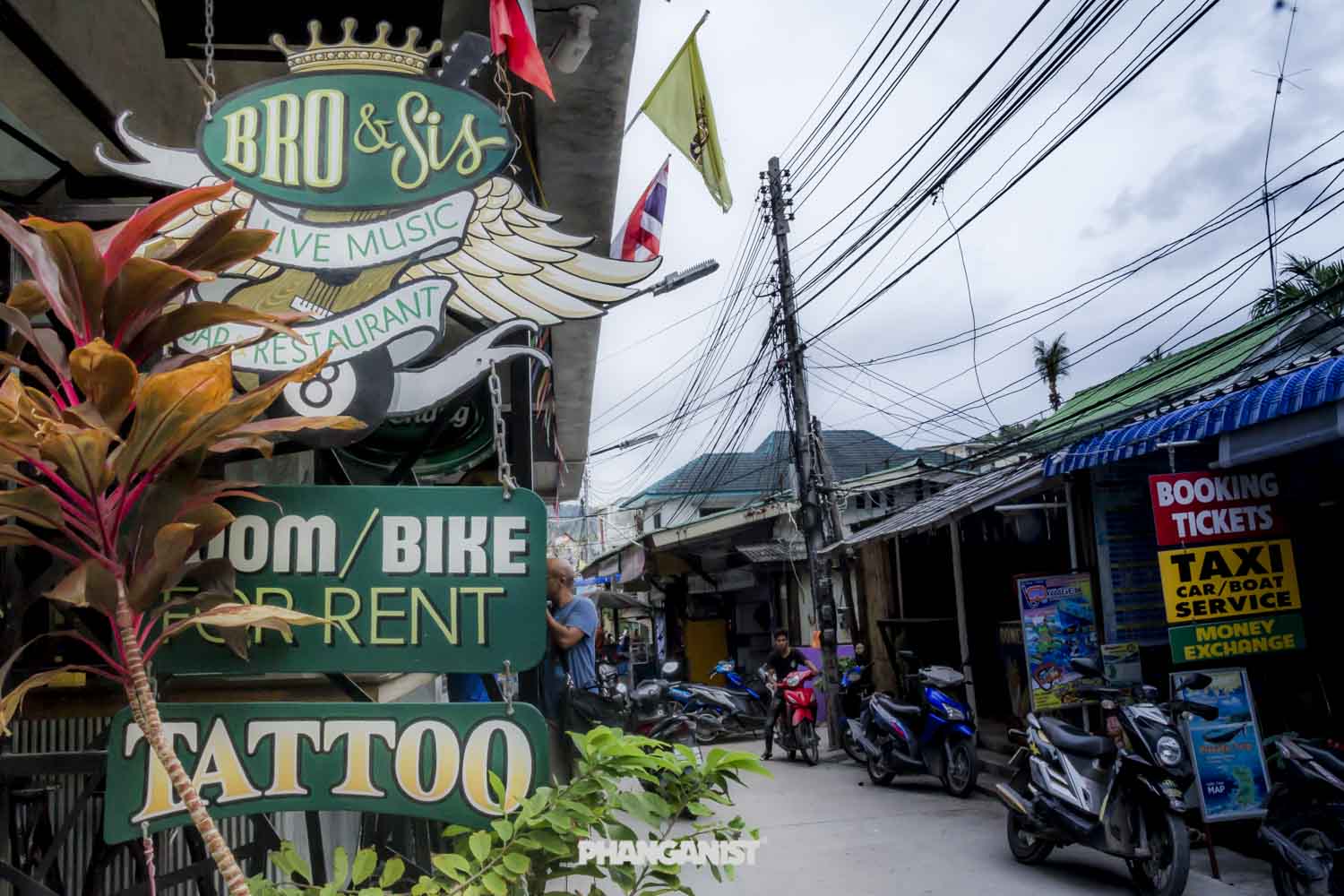 Big Smiles with Jack at Bro & Sis Koh Phangan Online Magazine